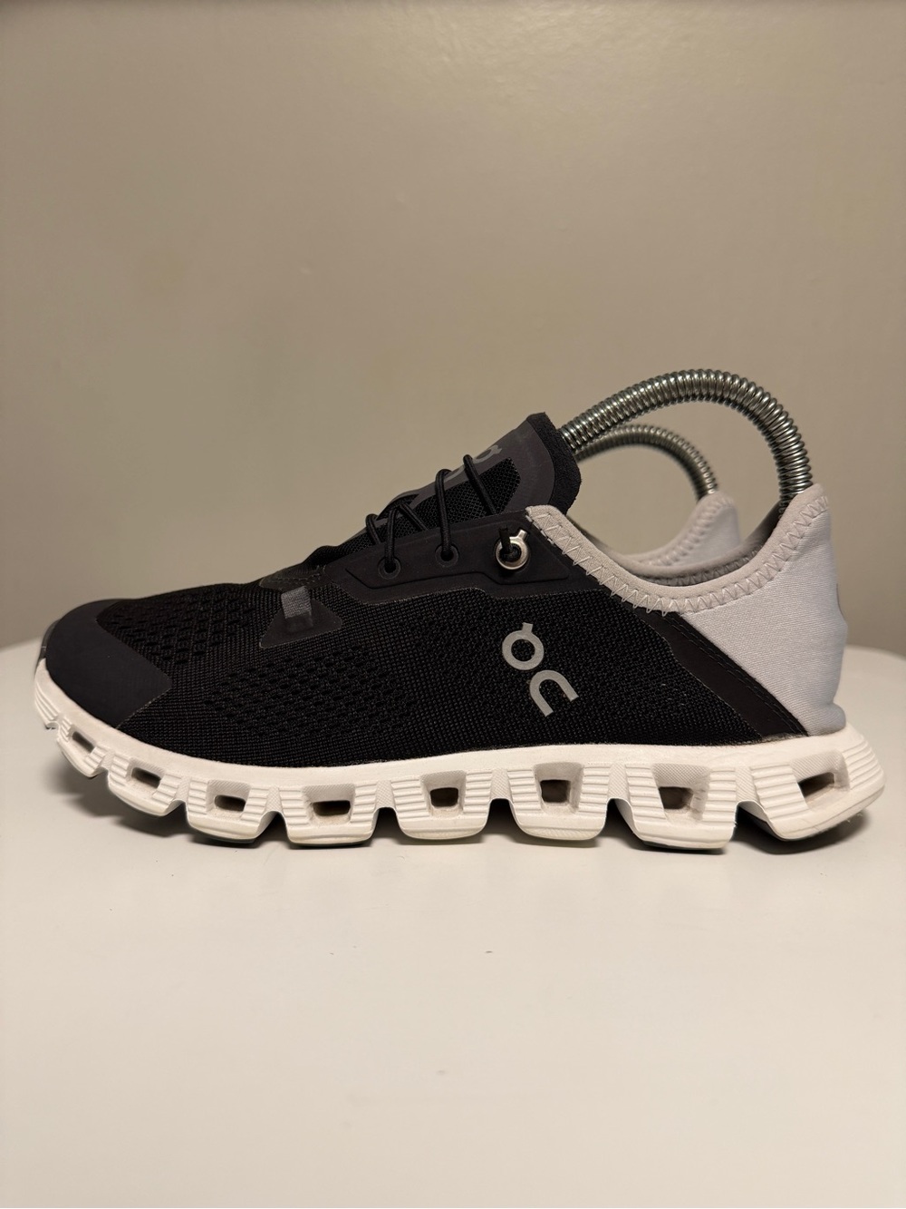 On Cloud 5 Coast 3WD10540545 Black Shadow Slip-On Running Shoes Women’s US 7.5